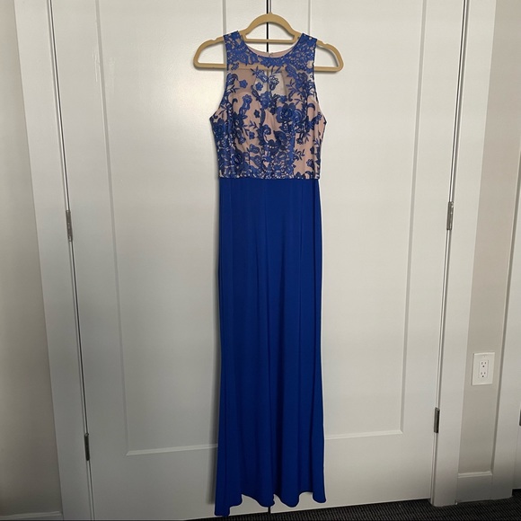 Stenay Sleeveless Lace Bodice Formal Gown - Picture 2 of 5